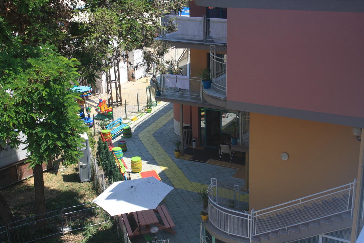Hotel Largo Slantchev Briag Extérieur photo